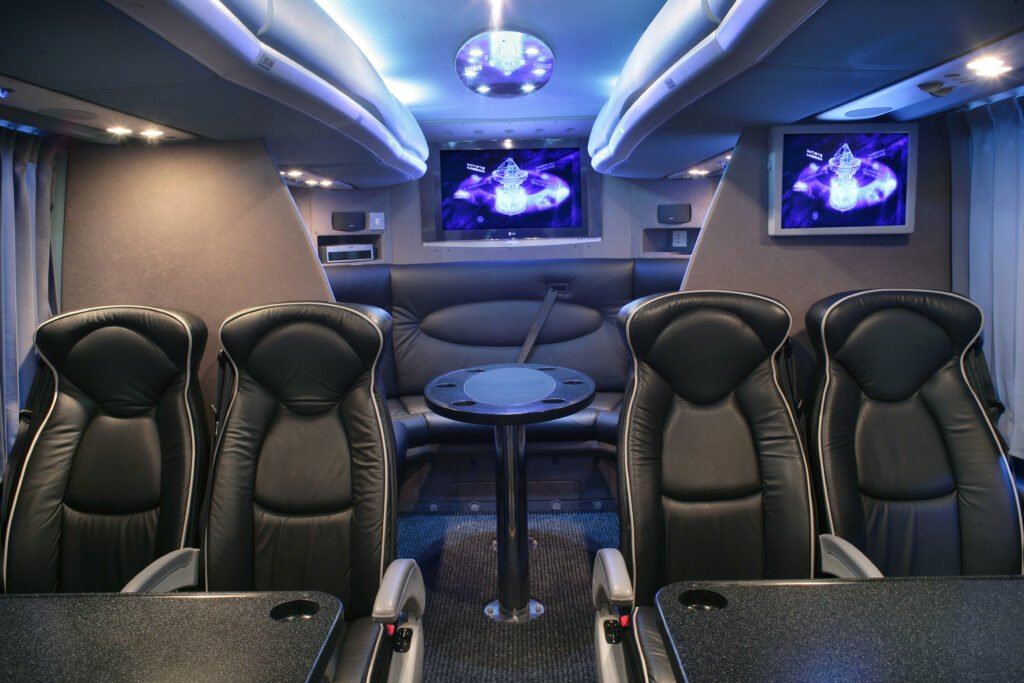 kimgs ferry VIP coach interior